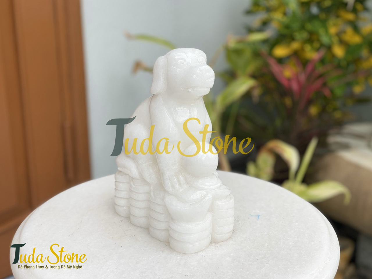 Tượng con Chó bằng Đá Cẩm Thạch Trắng