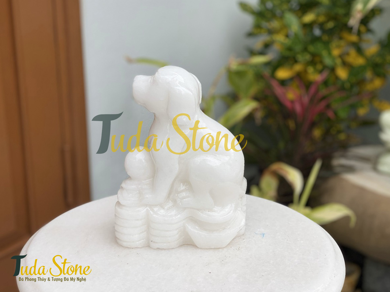 Tượng con Chó bằng Đá Cẩm Thạch Trắng