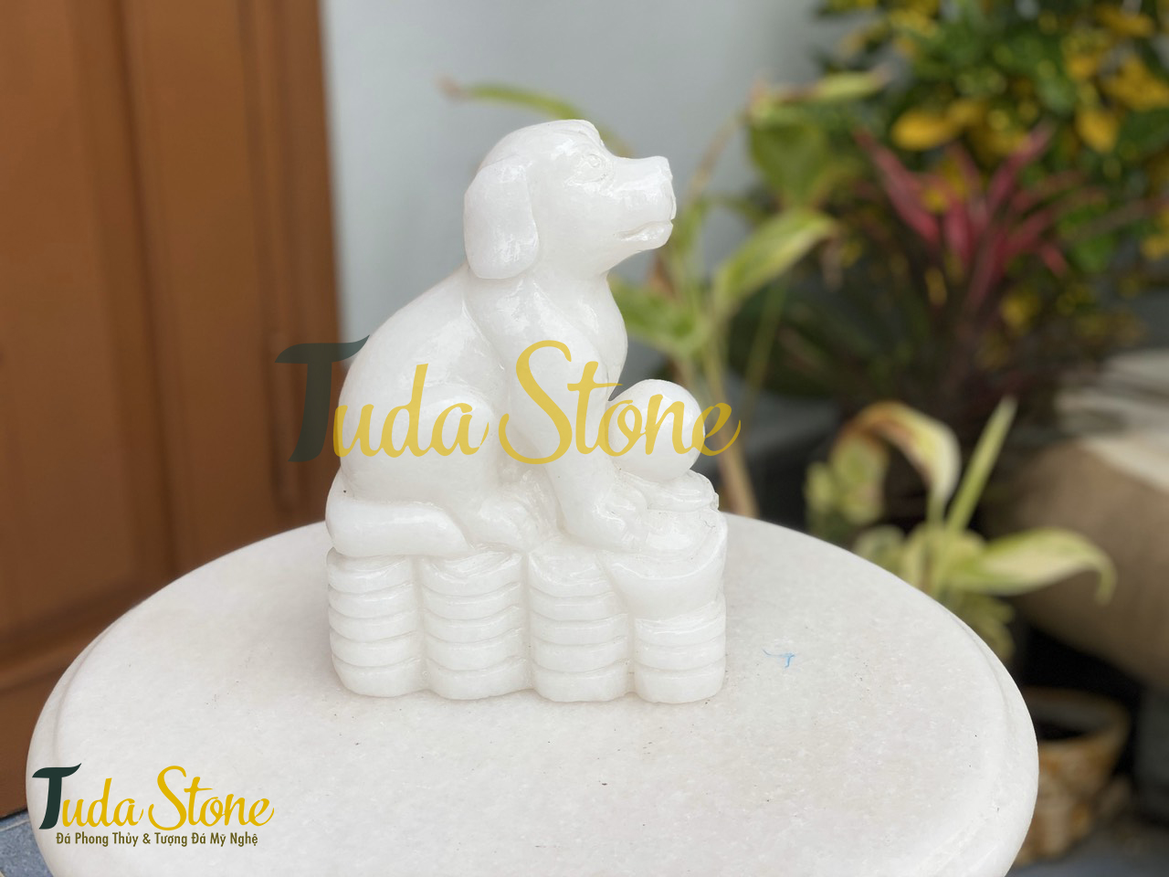 Tượng con Chó bằng Đá Cẩm Thạch Trắng