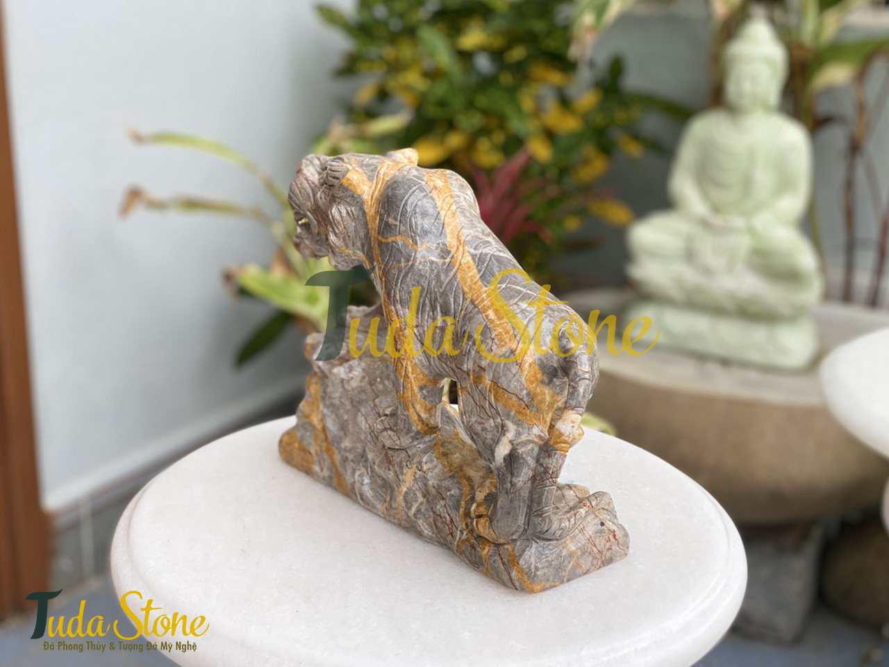 Tượng con Hổ bằng Đá Dây Vàng