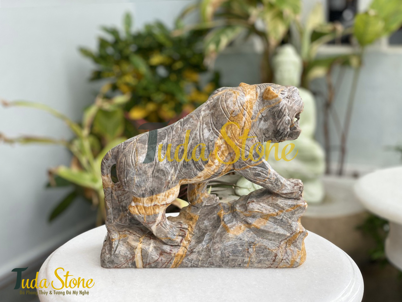 Tượng con Hổ bằng Đá Dây Vàng