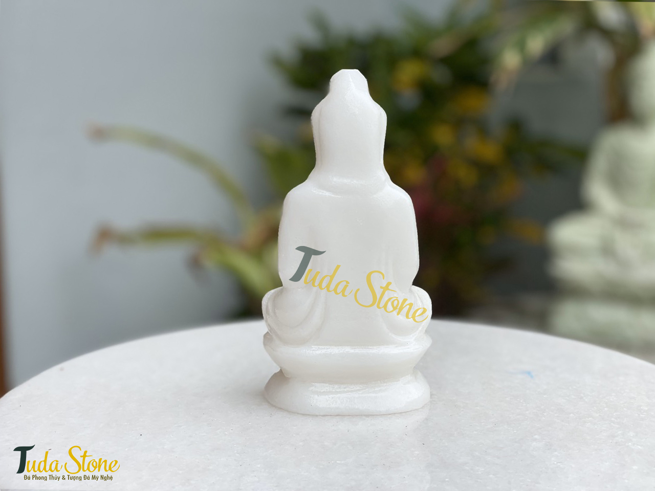 Tượng Phật Quan Âm ngồi chắp tay bằng Đá Cẩm Thạch Trắng