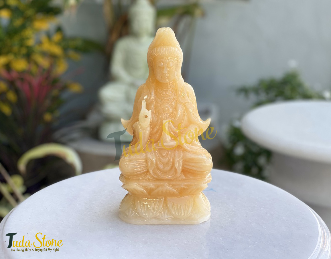 Tượng Phật Quan Âm ngồi thủ ấn bằng Đá Ngọc Hoàng Long