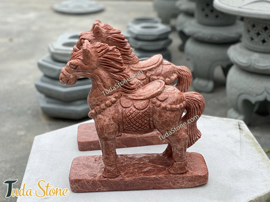 Tượng ngựa Phong thủy bằng đá tự nhiên