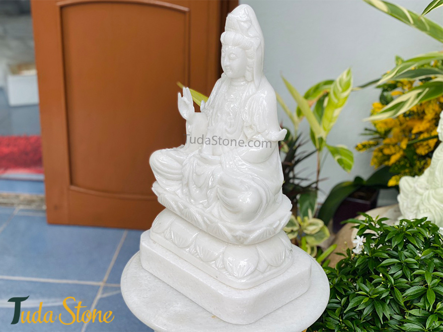 Tượng Phật Quan Âm bằng đá trắng