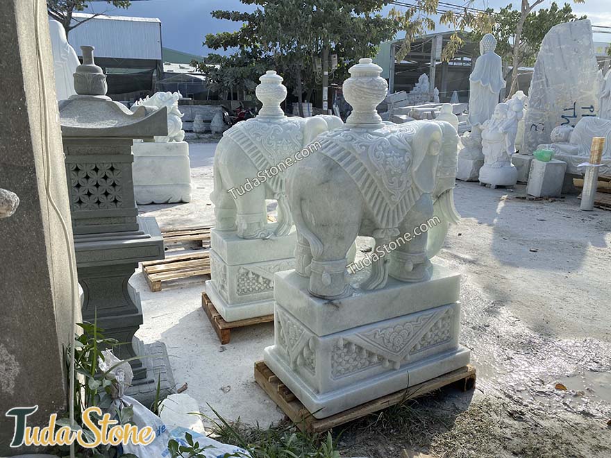 Tượng Voi đá phong thuỷ (cõng bình)