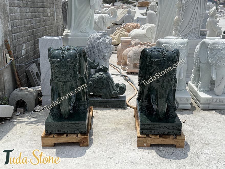 Tượng Voi bằng đá xanh Ấn Độ (VOI-6)