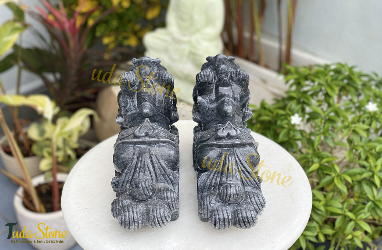Tượng Tỳ Hưu bằng Đá Cẩm Thạch Đen 