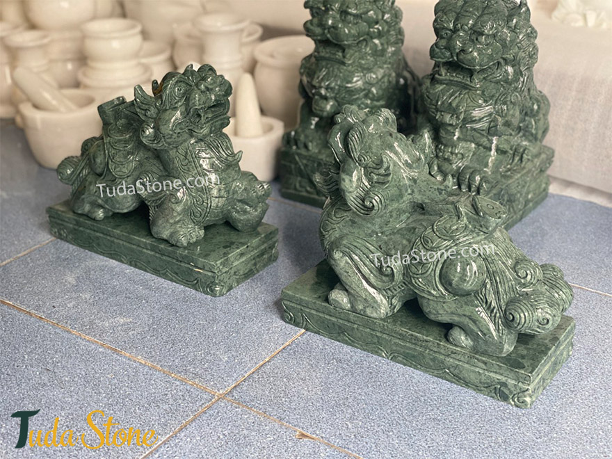 Tỳ hưu đá Ấn Độ xanh ngọc lục bảo đậm