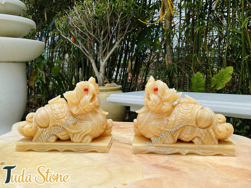 Tỳ Hưu đá ngọc Hoàng Long vàng