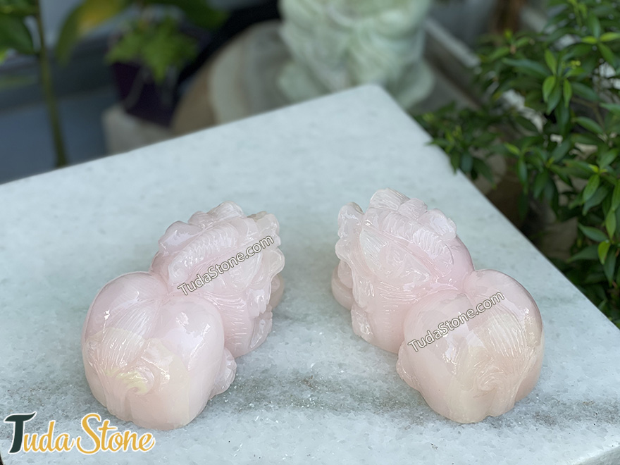 Tỳ Hưu đá ngọc hồng Onyx (mẫu to tròn)