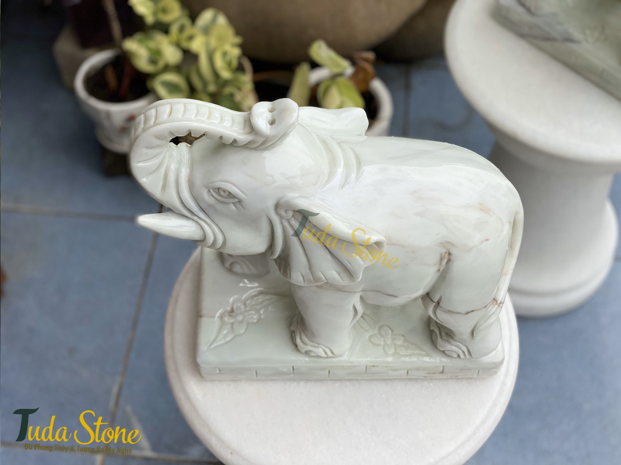 Tượng Voi bằng Đá Cẩm Thạch Xanh