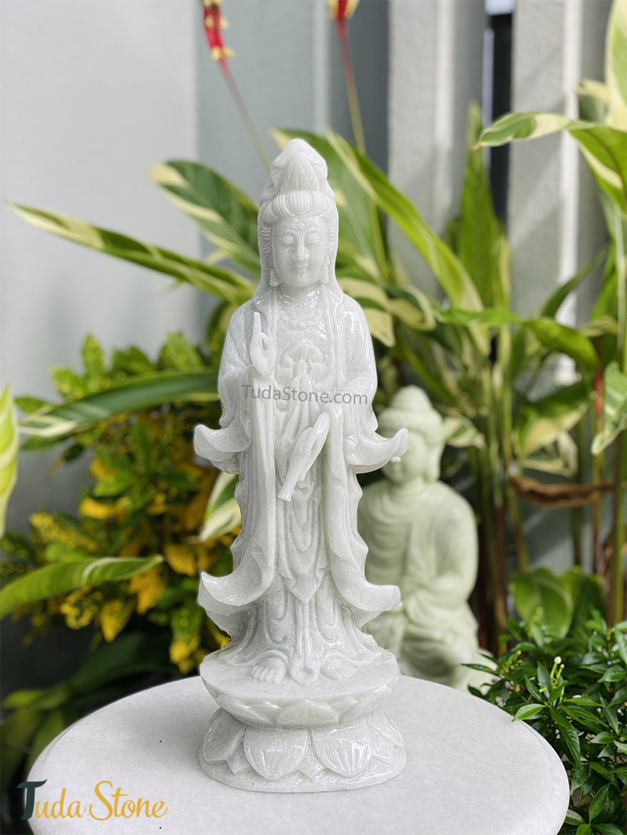 Tượng Phật Quan Âm đứng Đài Sen